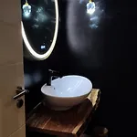 Apartment Xenos
